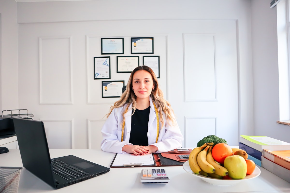 Dr. Sarah Müller